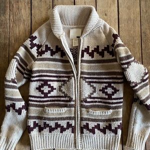 Levi’s cowichan sweater in XS.